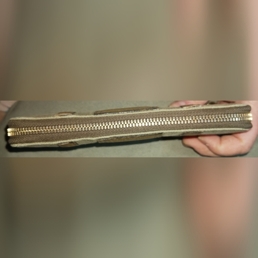 Bvlgari EUC Zip Around Wallet - Picture 5 of 11